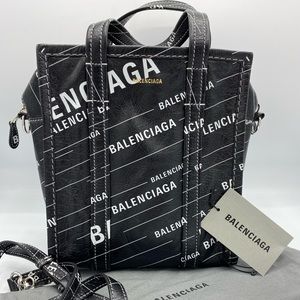 COPY - Balenciaga Leather Bazar Shopper Crossbody…